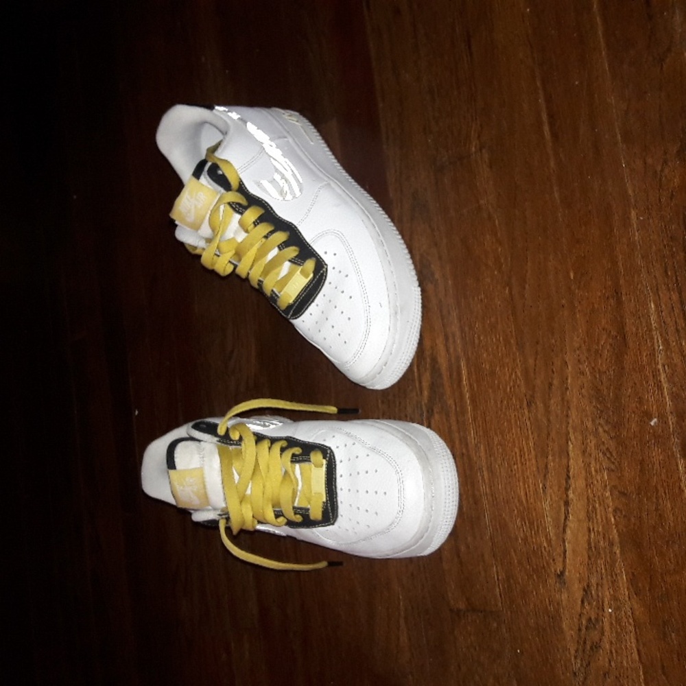 Nike Air force 1 size 7.5 white gold and black